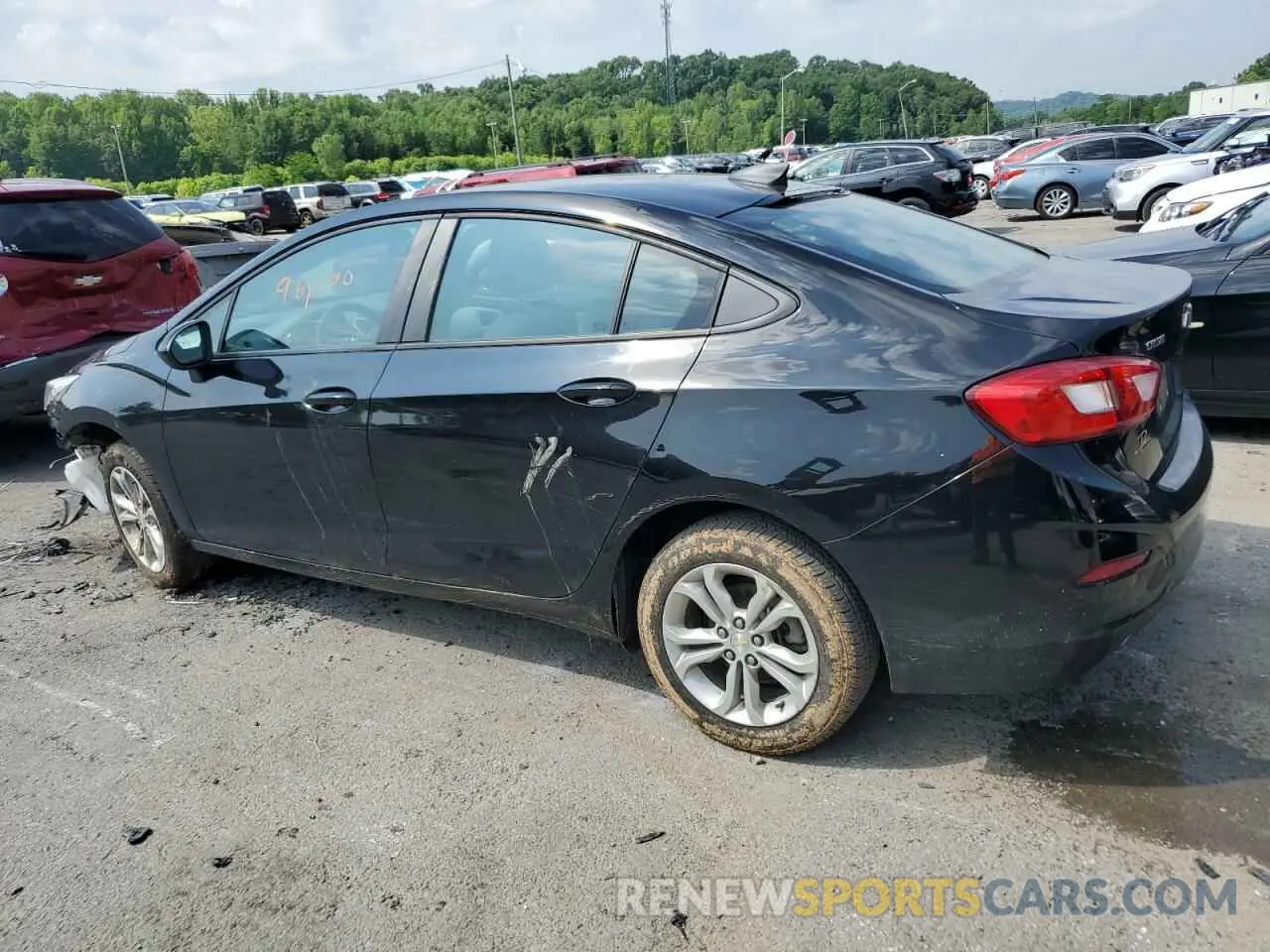 2 Photograph of a damaged car 1G1BC5SM7K7103660 CHEVROLET CRUZE 2019