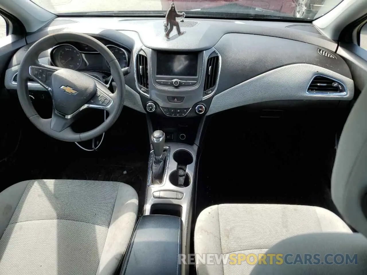 8 Photograph of a damaged car 1G1BC5SM7K7103660 CHEVROLET CRUZE 2019