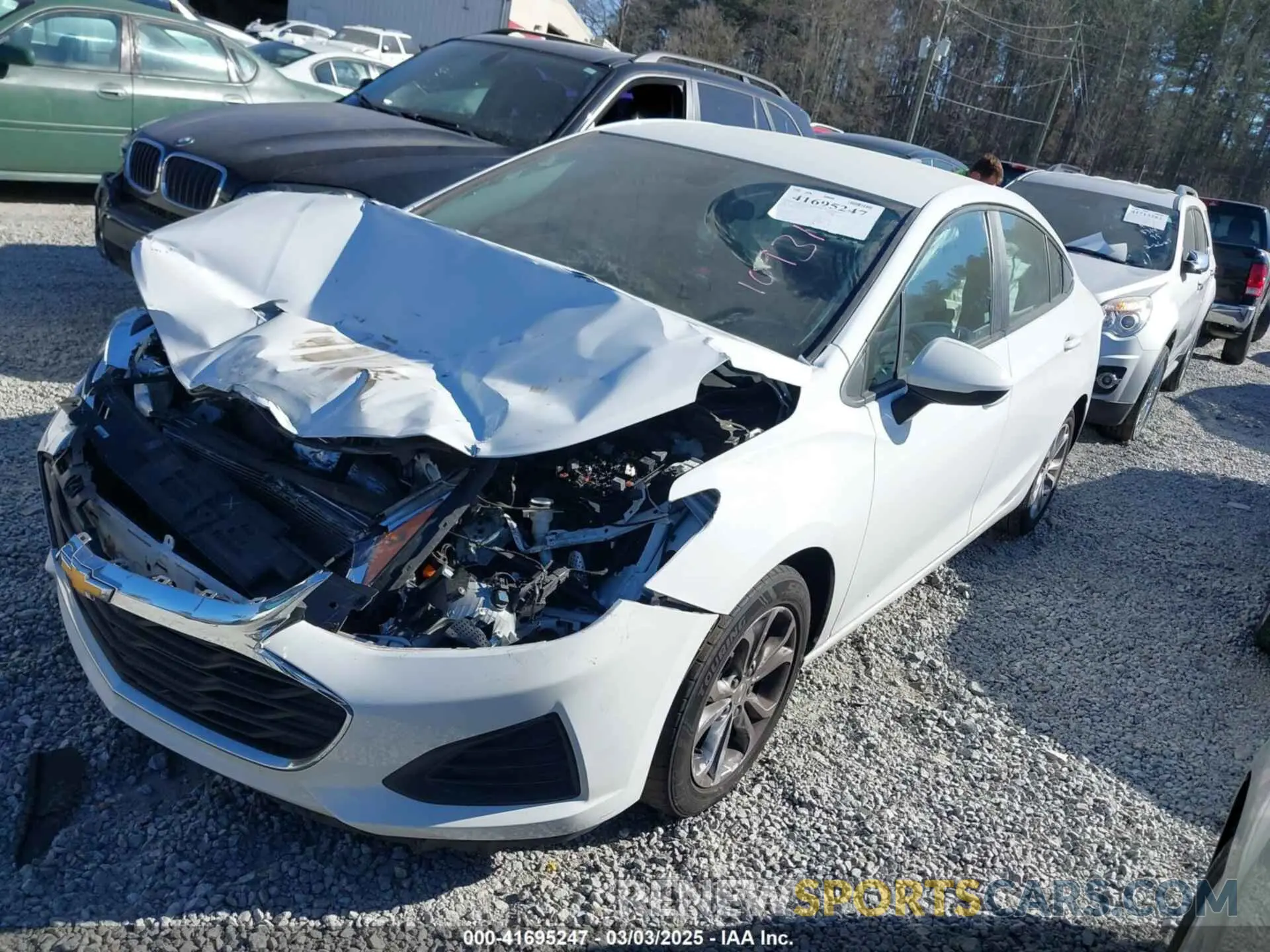 2 Photograph of a damaged car 1G1BC5SM7K7109314 CHEVROLET CRUZE 2019