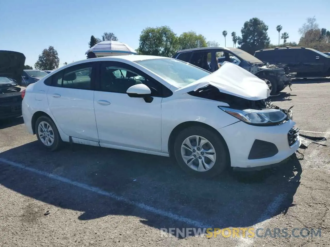 4 Photograph of a damaged car 1G1BC5SM7K7123231 CHEVROLET CRUZE 2019