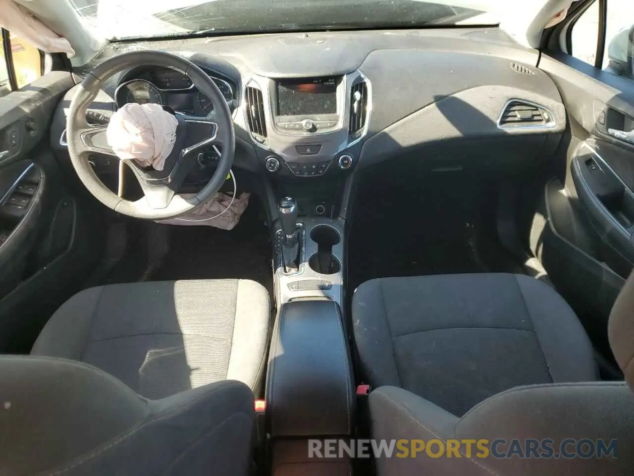 8 Photograph of a damaged car 1G1BC5SM7K7123231 CHEVROLET CRUZE 2019