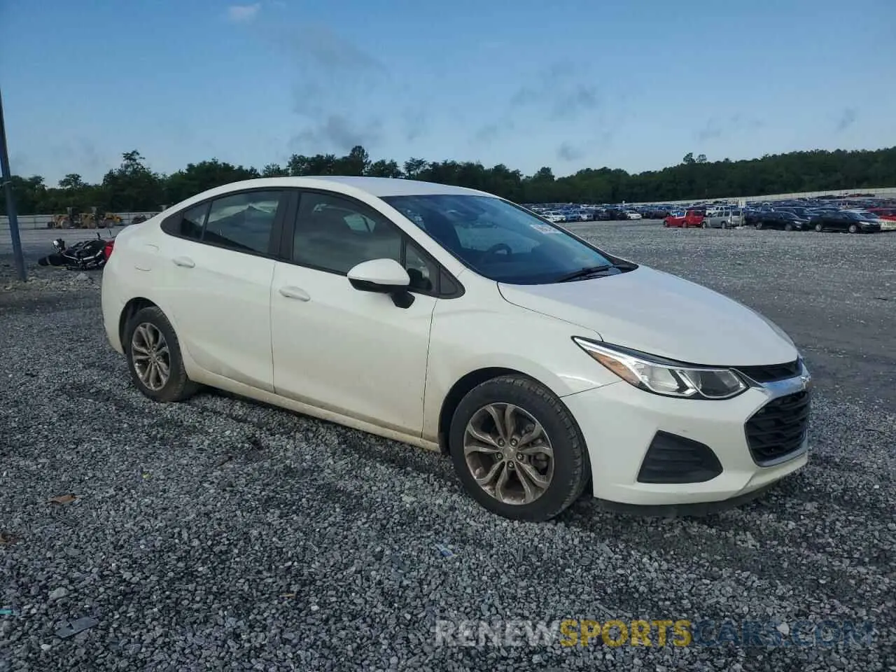4 Photograph of a damaged car 1G1BC5SM7K7125609 CHEVROLET CRUZE 2019