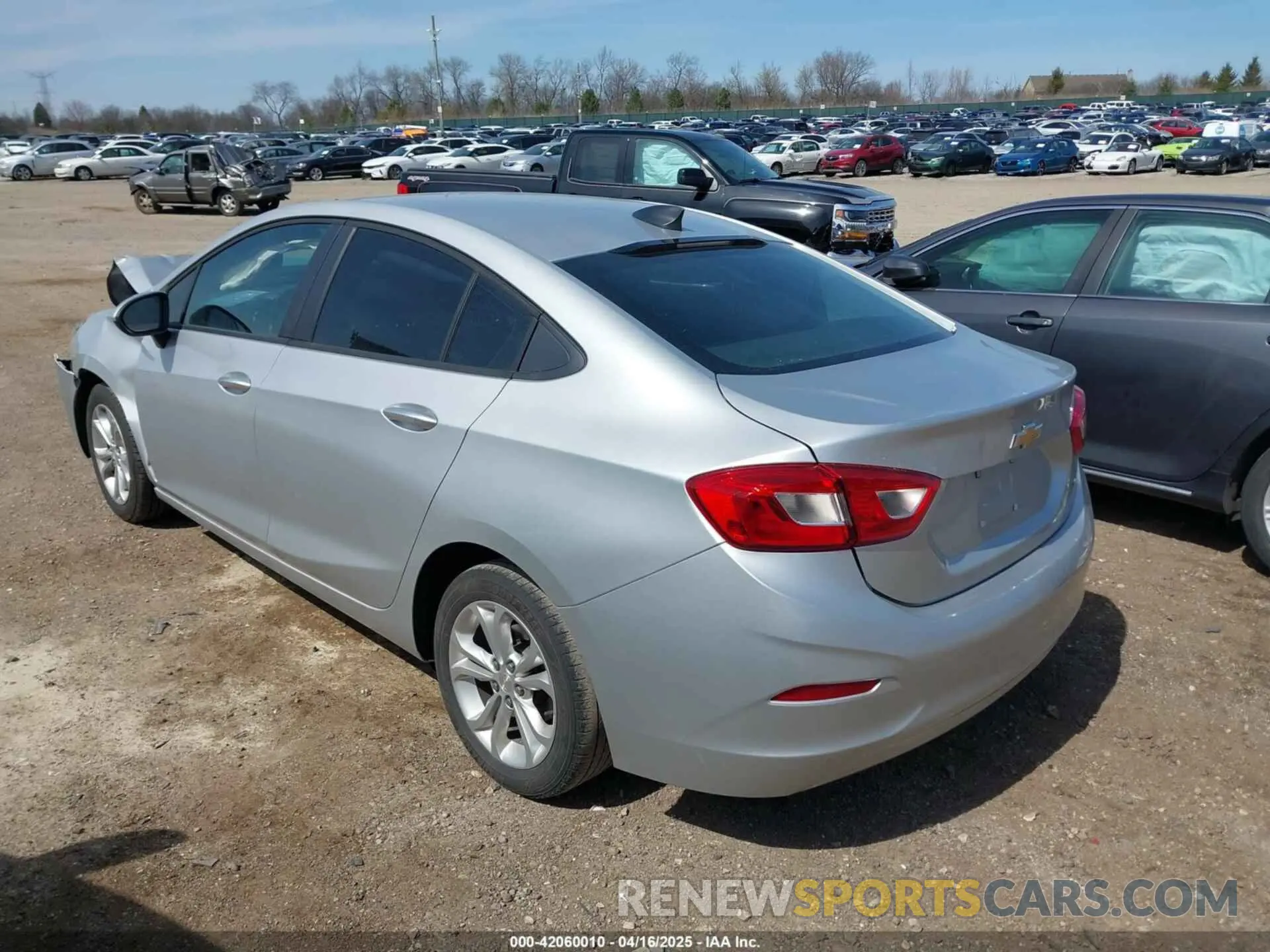 3 Photograph of a damaged car 1G1BC5SM7K7135668 CHEVROLET CRUZE 2019