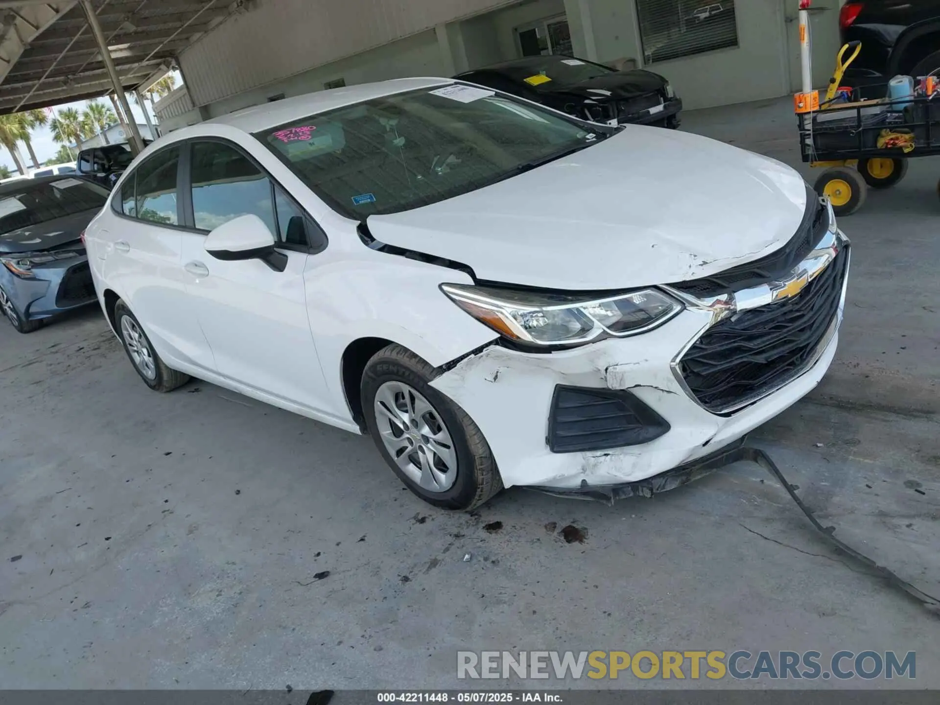 1 Photograph of a damaged car 1G1BC5SM7K7151417 CHEVROLET CRUZE 2019