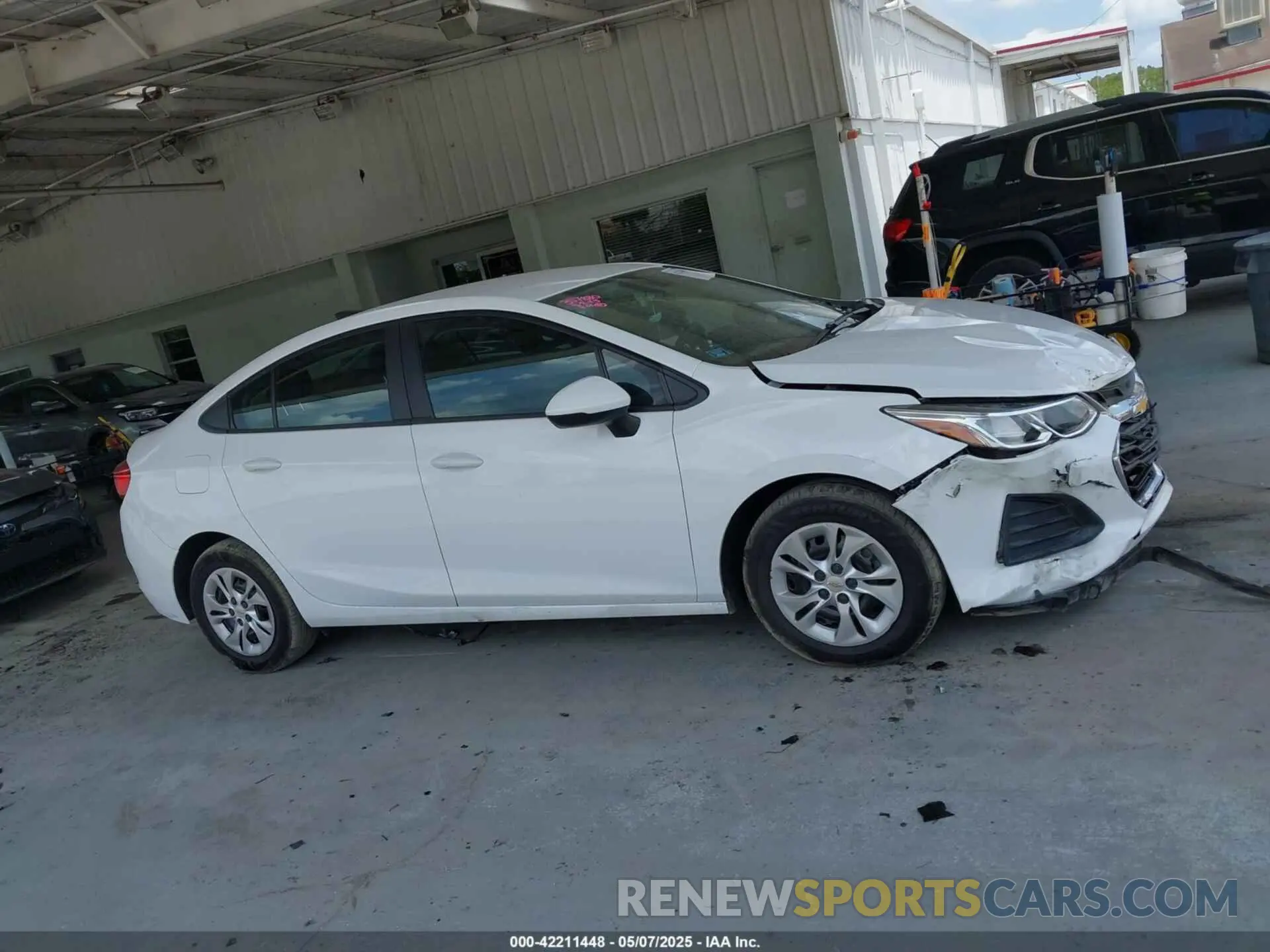 13 Photograph of a damaged car 1G1BC5SM7K7151417 CHEVROLET CRUZE 2019