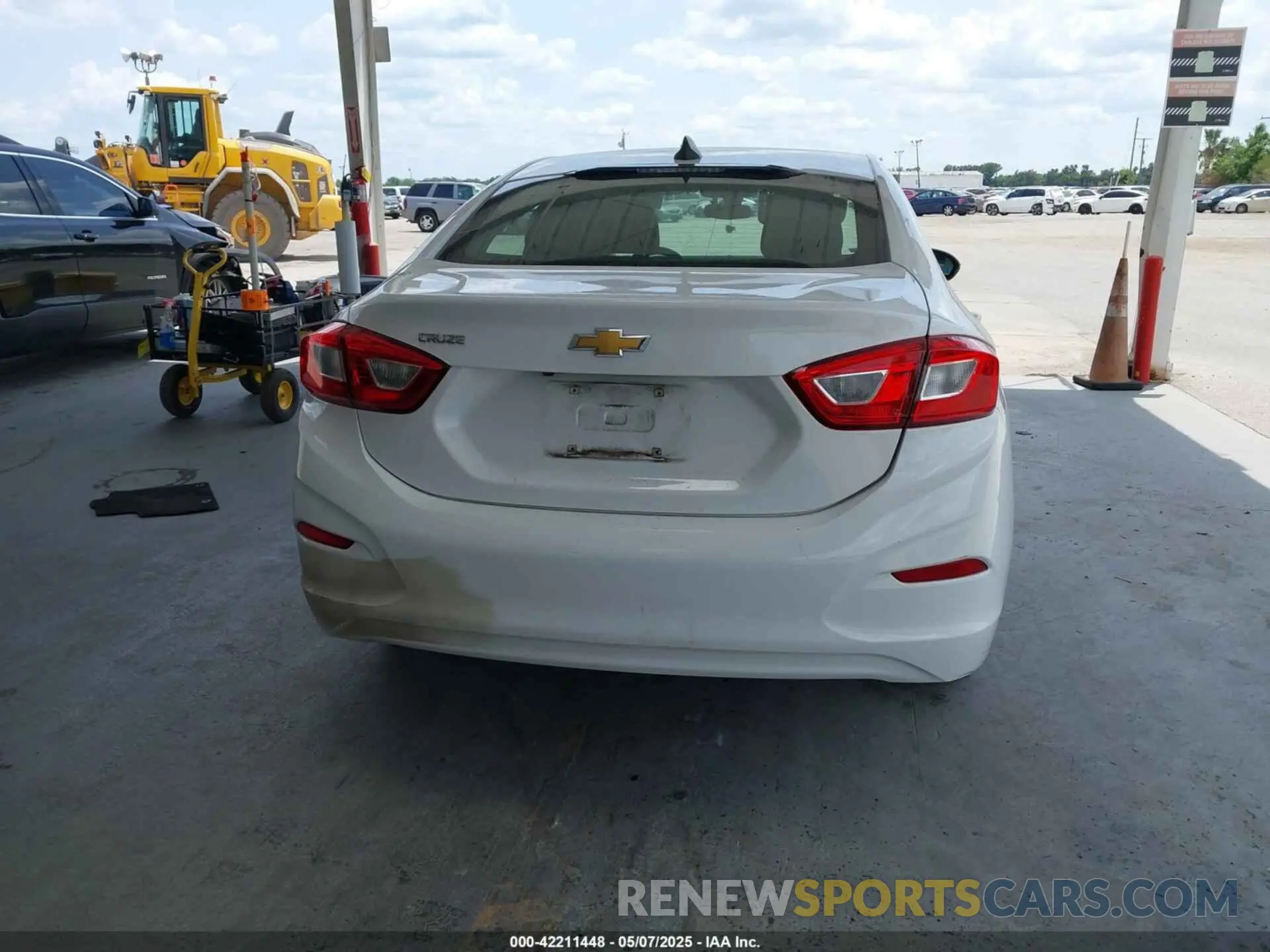 16 Photograph of a damaged car 1G1BC5SM7K7151417 CHEVROLET CRUZE 2019