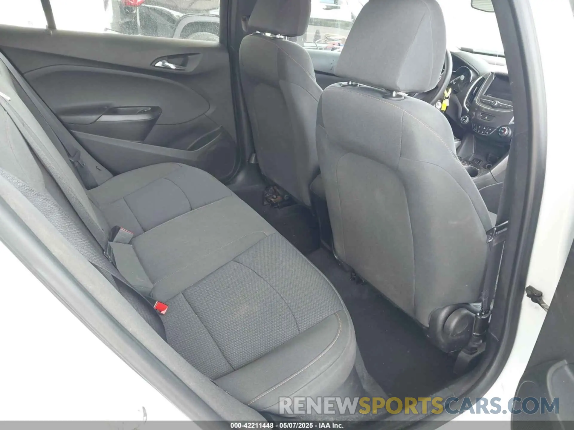 8 Photograph of a damaged car 1G1BC5SM7K7151417 CHEVROLET CRUZE 2019
