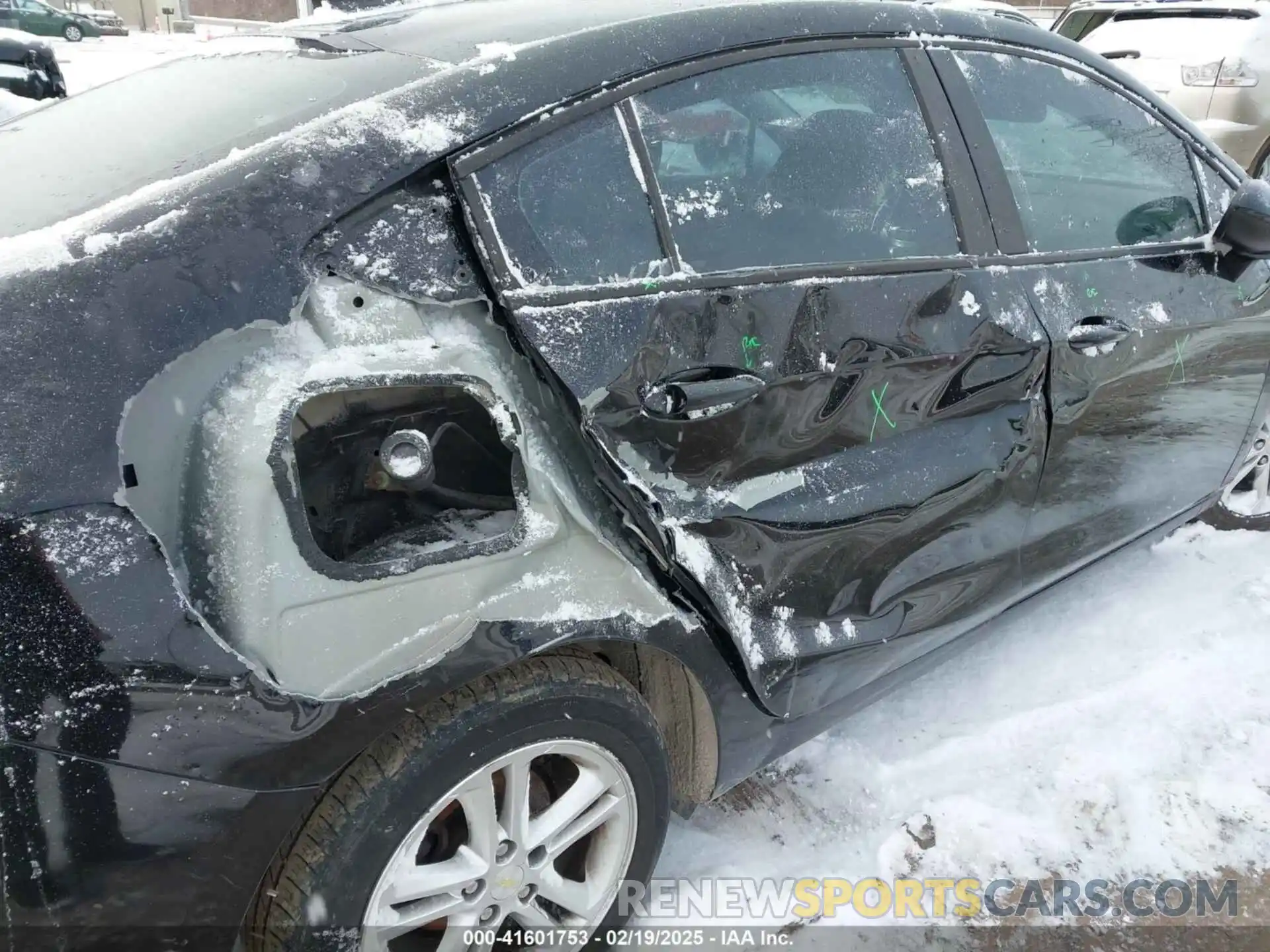 12 Photograph of a damaged car 1G1BC5SM8K7109774 CHEVROLET CRUZE 2019