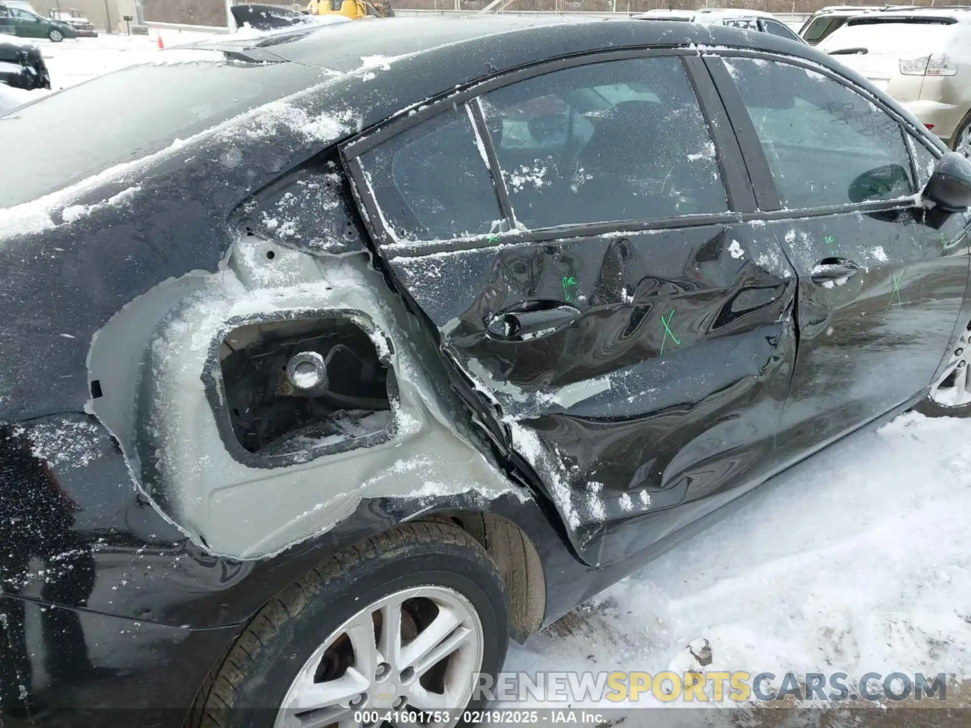 6 Photograph of a damaged car 1G1BC5SM8K7109774 CHEVROLET CRUZE 2019