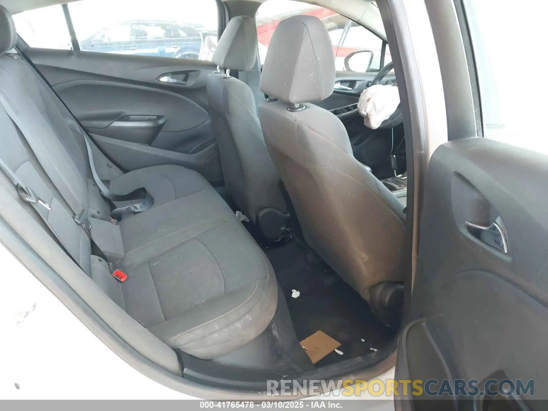 8 Photograph of a damaged car 1G1BC5SM8K7147845 CHEVROLET CRUZE 2019