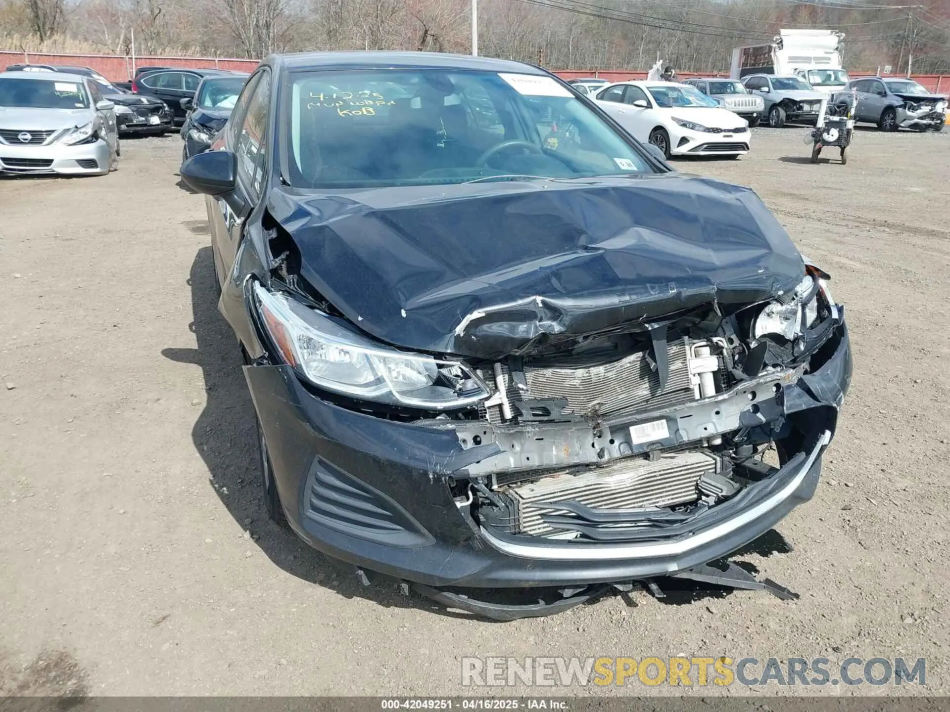 17 Photograph of a damaged car 1G1BC5SM8K7151216 CHEVROLET CRUZE 2019