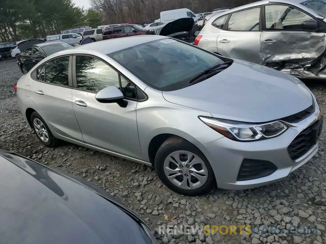 4 Photograph of a damaged car 1G1BC5SM9K7109539 CHEVROLET CRUZE 2019