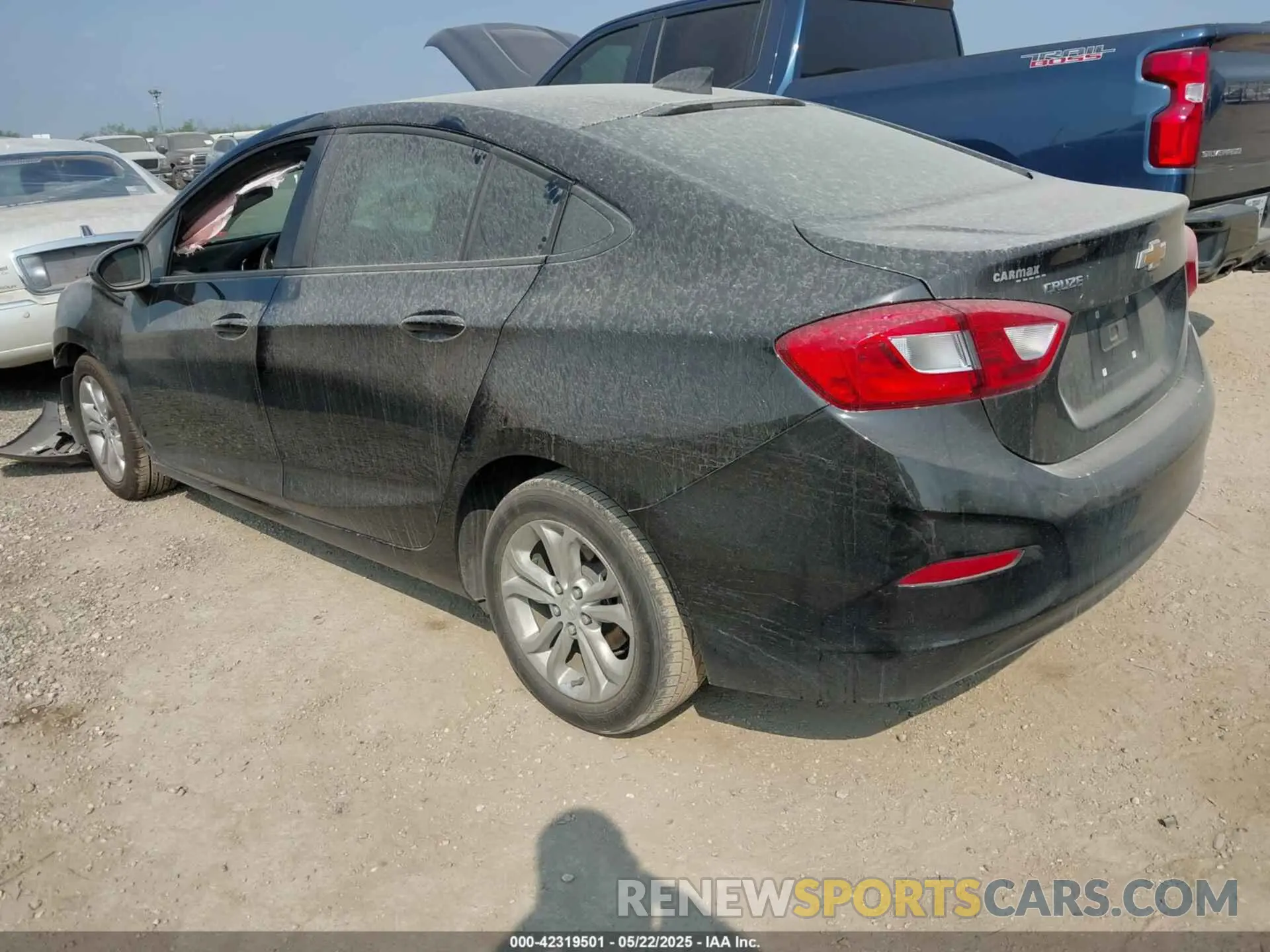 3 Photograph of a damaged car 1G1BC5SM9K7126910 CHEVROLET CRUZE 2019