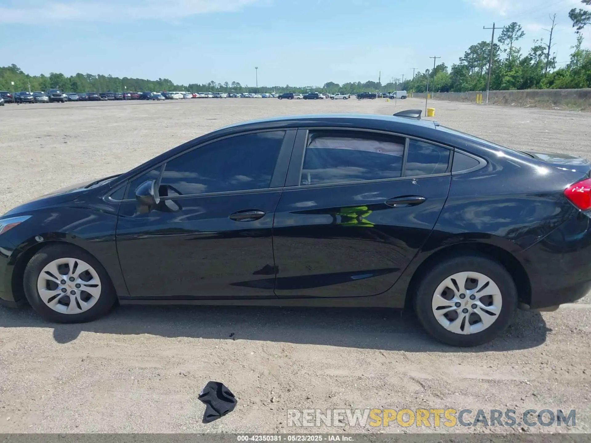 13 Photograph of a damaged car 1G1BC5SM9K7128611 CHEVROLET CRUZE 2019