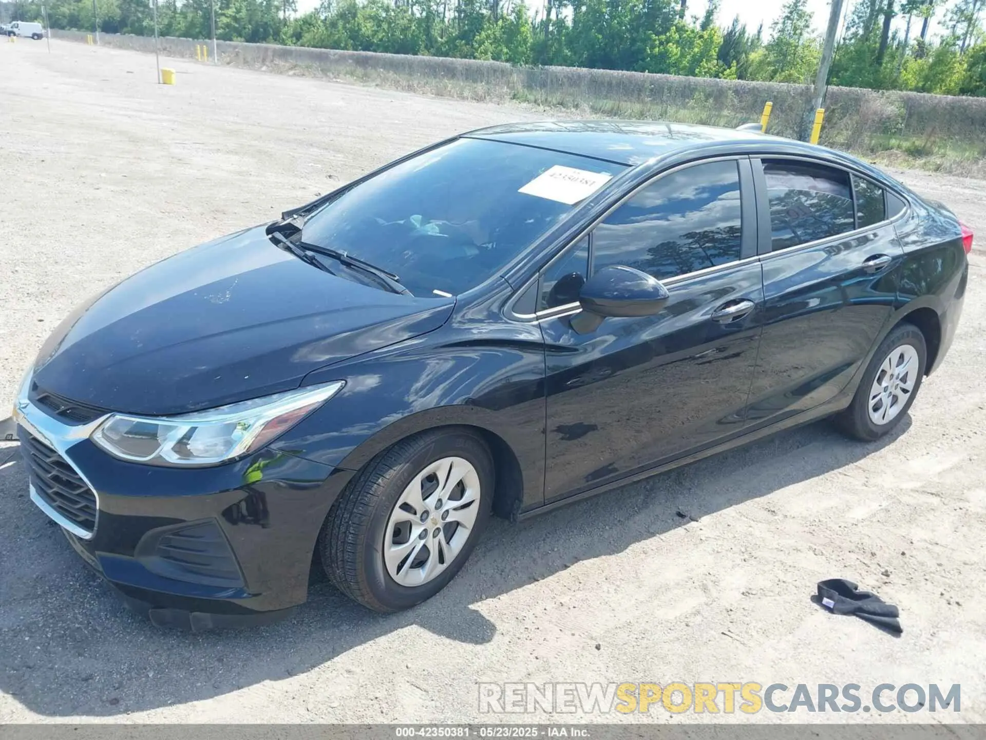 2 Photograph of a damaged car 1G1BC5SM9K7128611 CHEVROLET CRUZE 2019