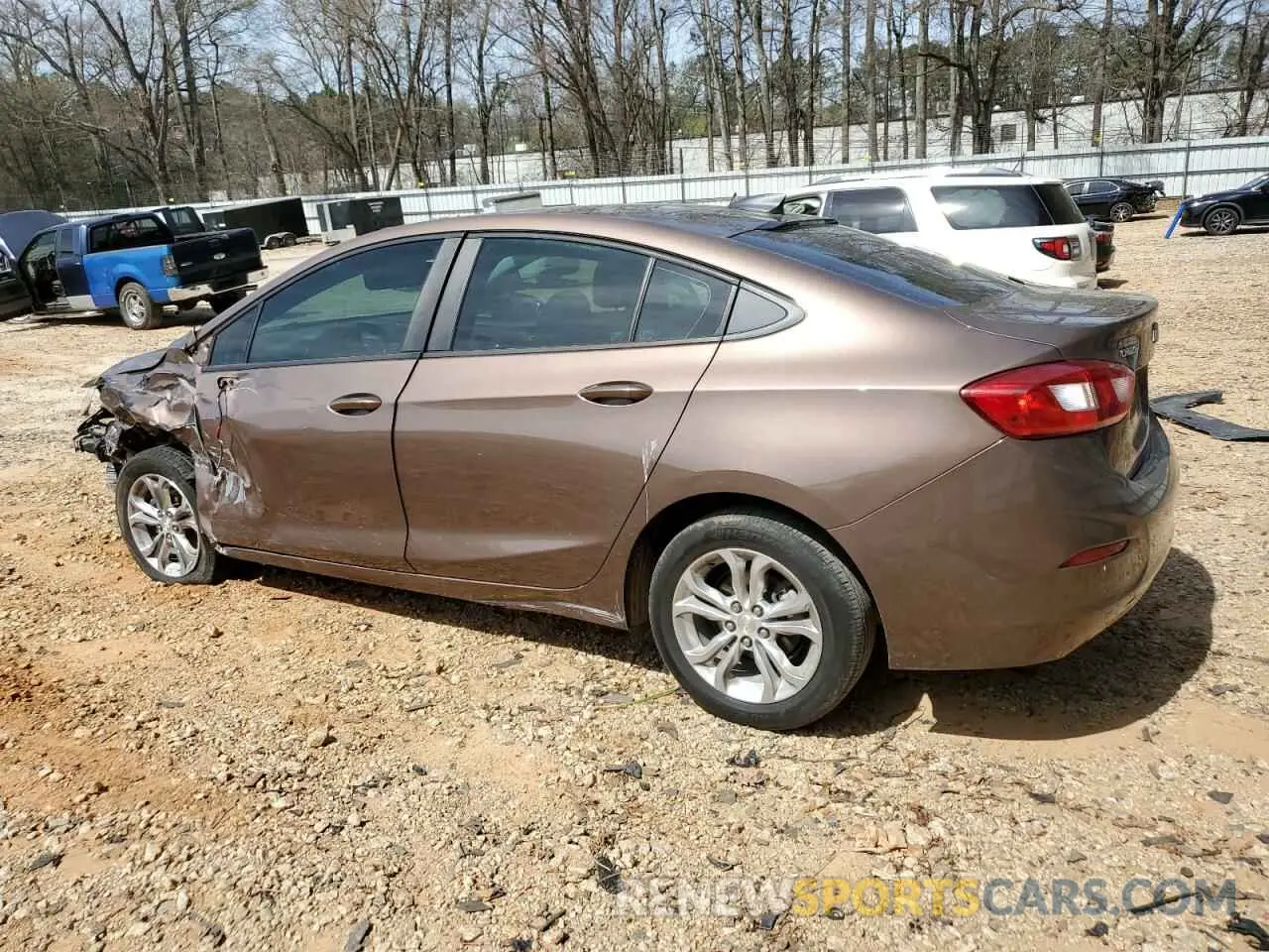 2 Photograph of a damaged car 1G1BC5SM9K7137423 CHEVROLET CRUZE 2019