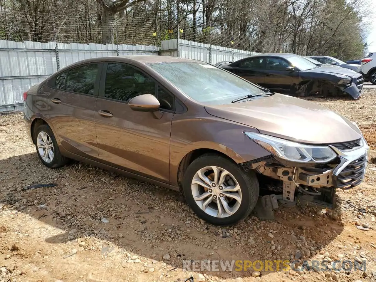 4 Photograph of a damaged car 1G1BC5SM9K7137423 CHEVROLET CRUZE 2019