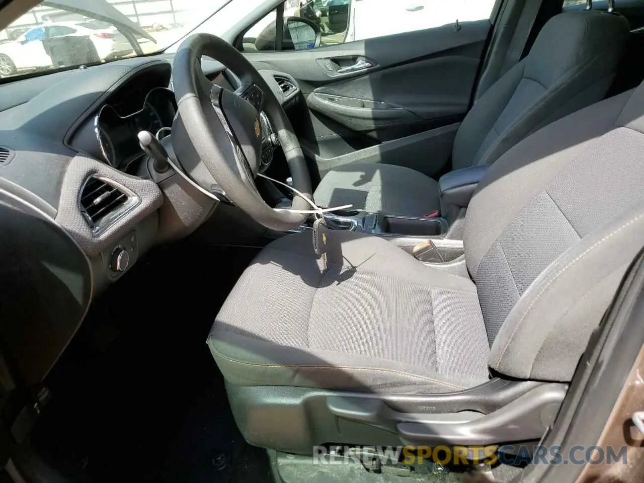 7 Photograph of a damaged car 1G1BC5SM9K7137423 CHEVROLET CRUZE 2019