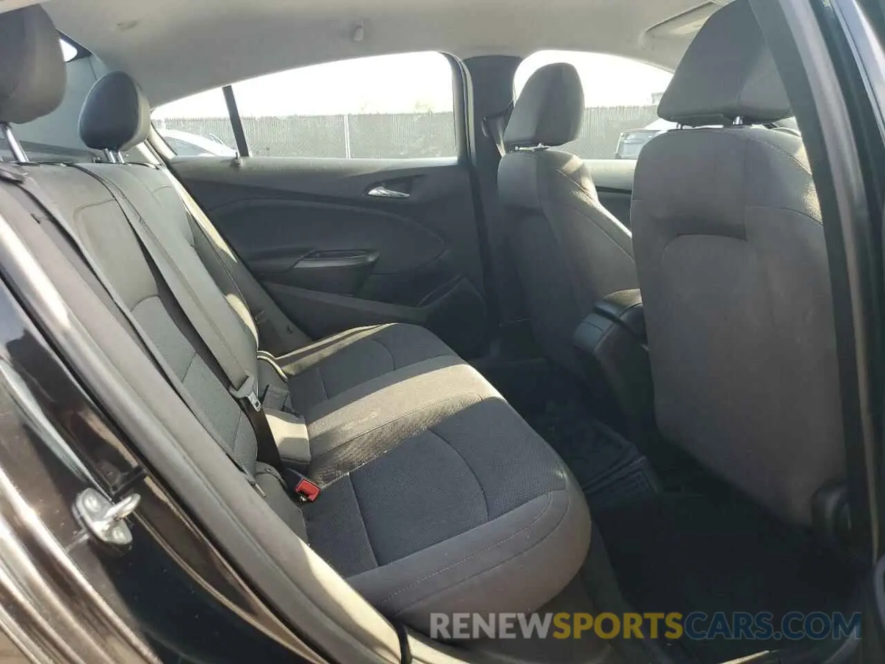 10 Photograph of a damaged car 1G1BC5SMXK7119934 CHEVROLET CRUZE 2019