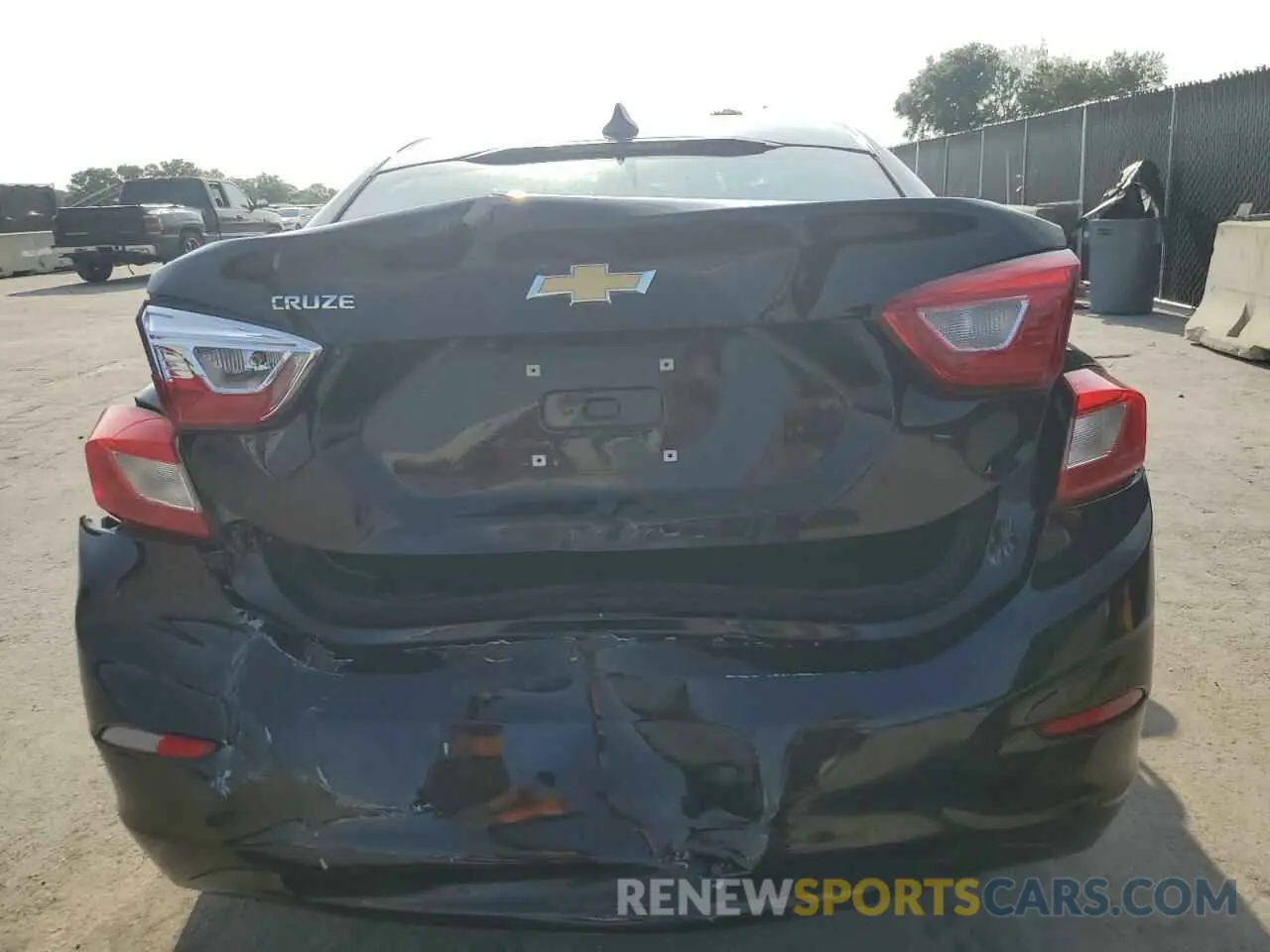 6 Photograph of a damaged car 1G1BC5SMXK7119934 CHEVROLET CRUZE 2019