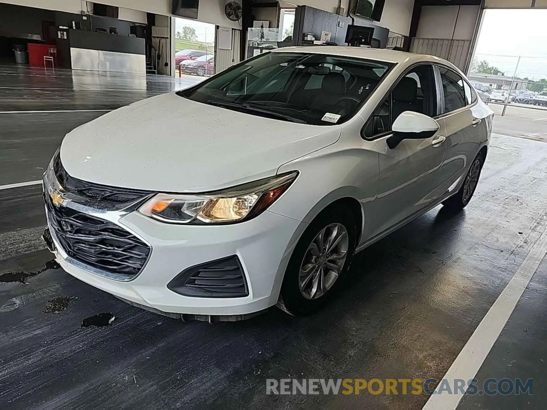 26 Photograph of a damaged car 1G1BC5SMXK7136281 CHEVROLET CRUZE 2019