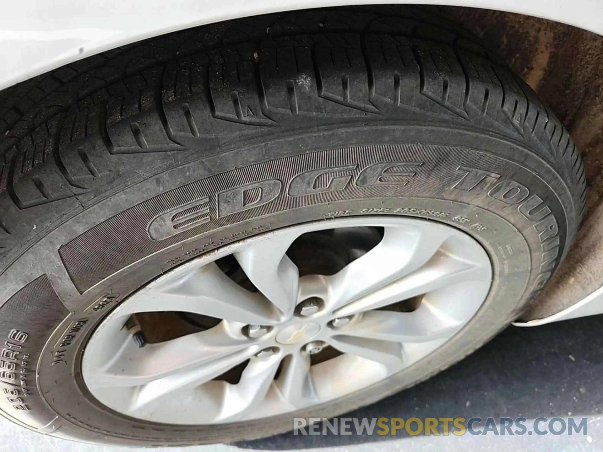 29 Photograph of a damaged car 1G1BC5SMXK7136281 CHEVROLET CRUZE 2019