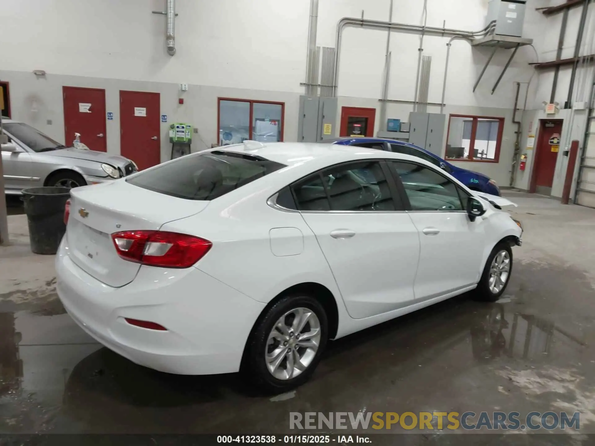 4 Photograph of a damaged car 1G1BE5SM0K7104689 CHEVROLET CRUZE 2019