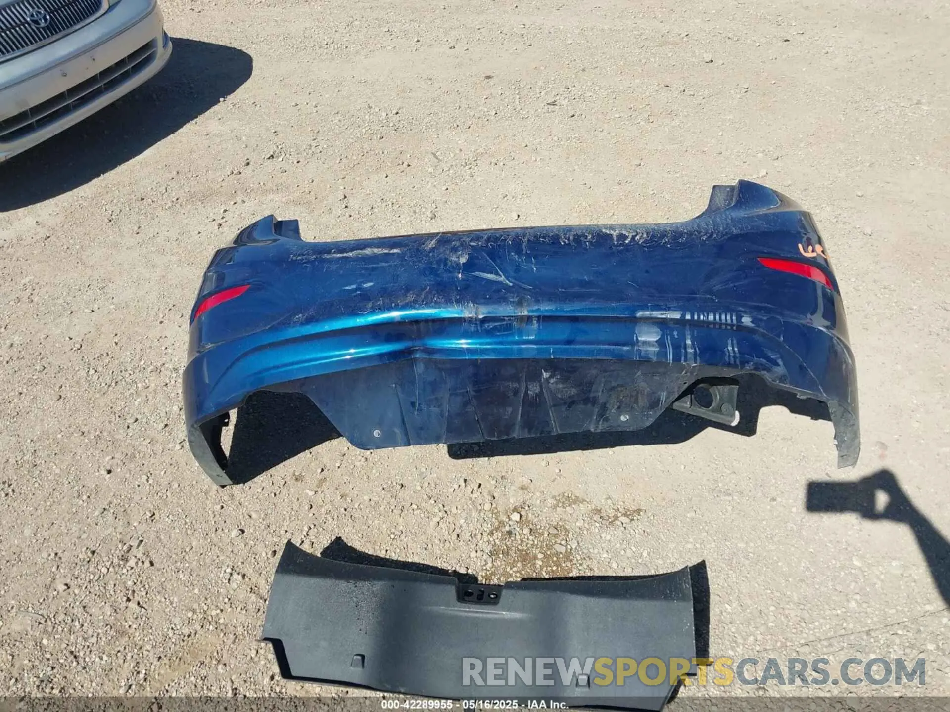 12 Photograph of a damaged car 1G1BE5SM0K7114963 CHEVROLET CRUZE 2019