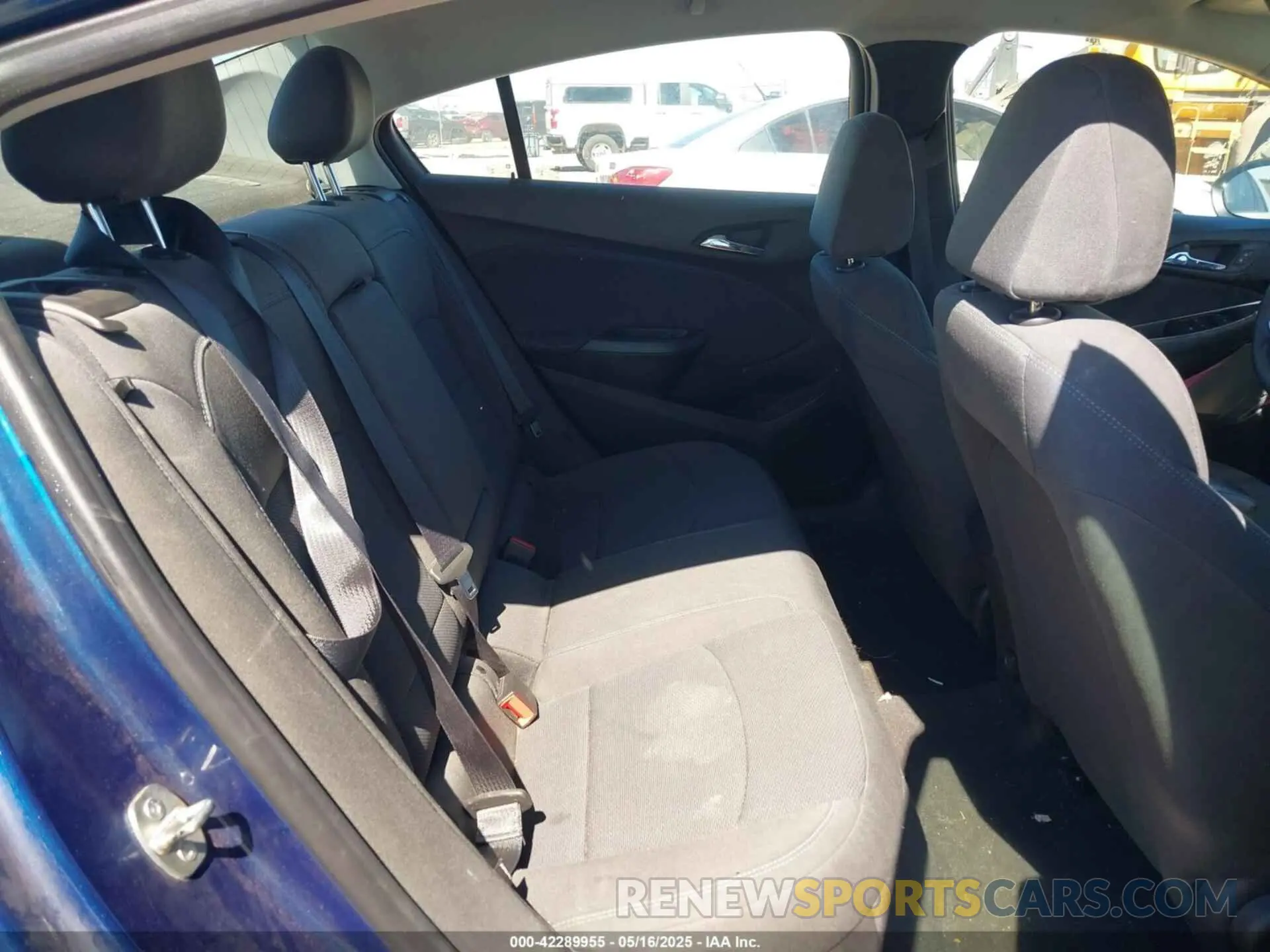 8 Photograph of a damaged car 1G1BE5SM0K7114963 CHEVROLET CRUZE 2019