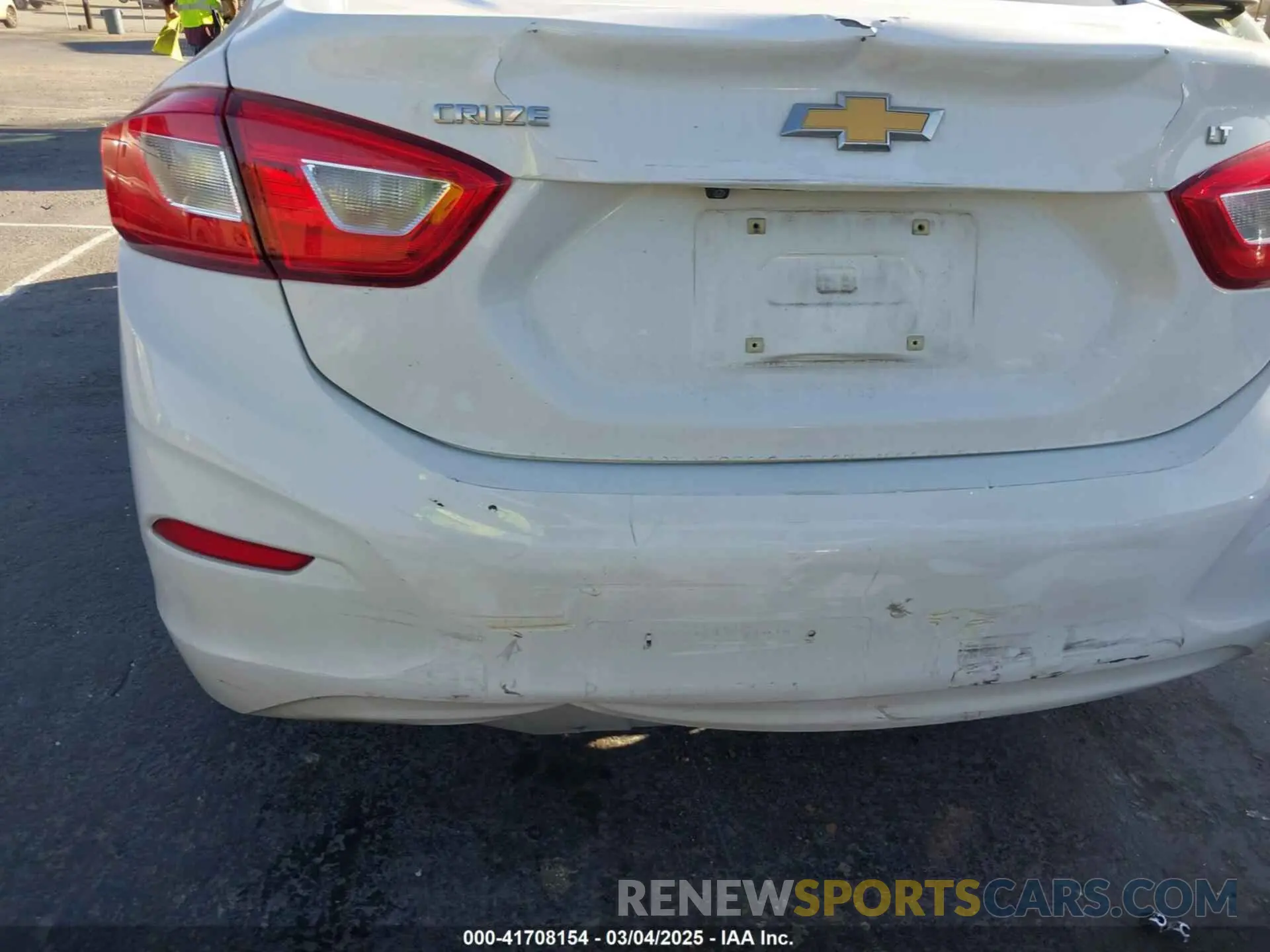12 Photograph of a damaged car 1G1BE5SM0K7121251 CHEVROLET CRUZE 2019