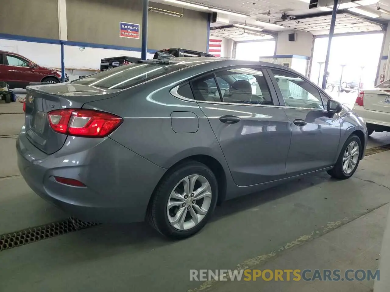 3 Photograph of a damaged car 1G1BE5SM0K7124215 CHEVROLET CRUZE 2019