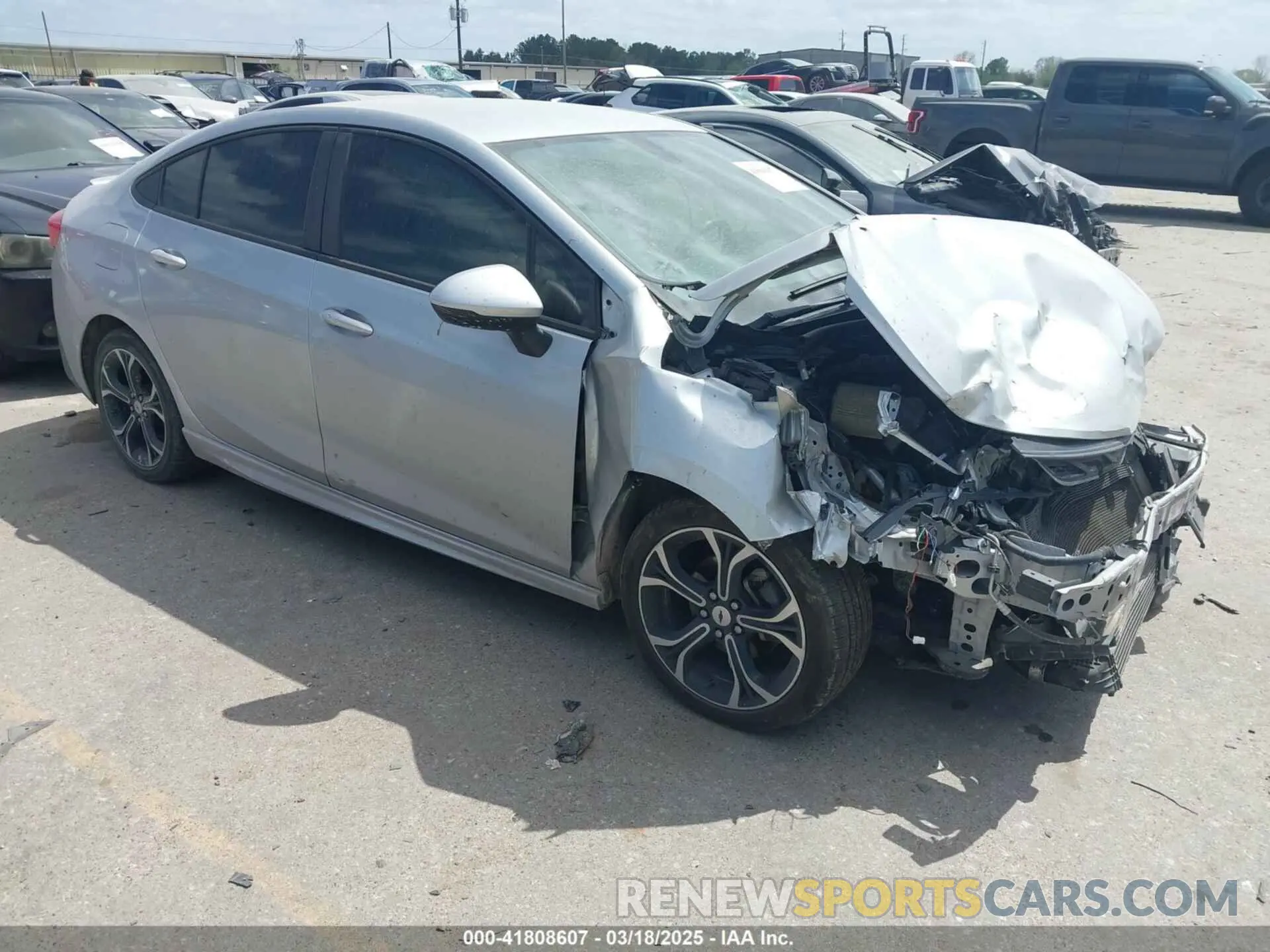 1 Photograph of a damaged car 1G1BE5SM0K7129320 CHEVROLET CRUZE 2019