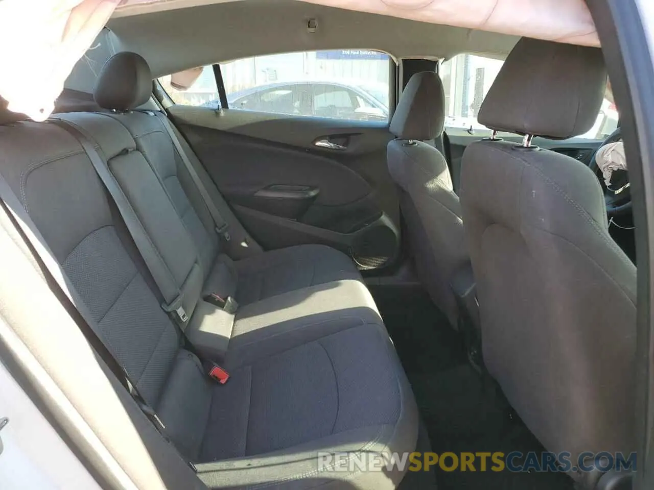 10 Photograph of a damaged car 1G1BE5SM0K7147123 CHEVROLET CRUZE 2019
