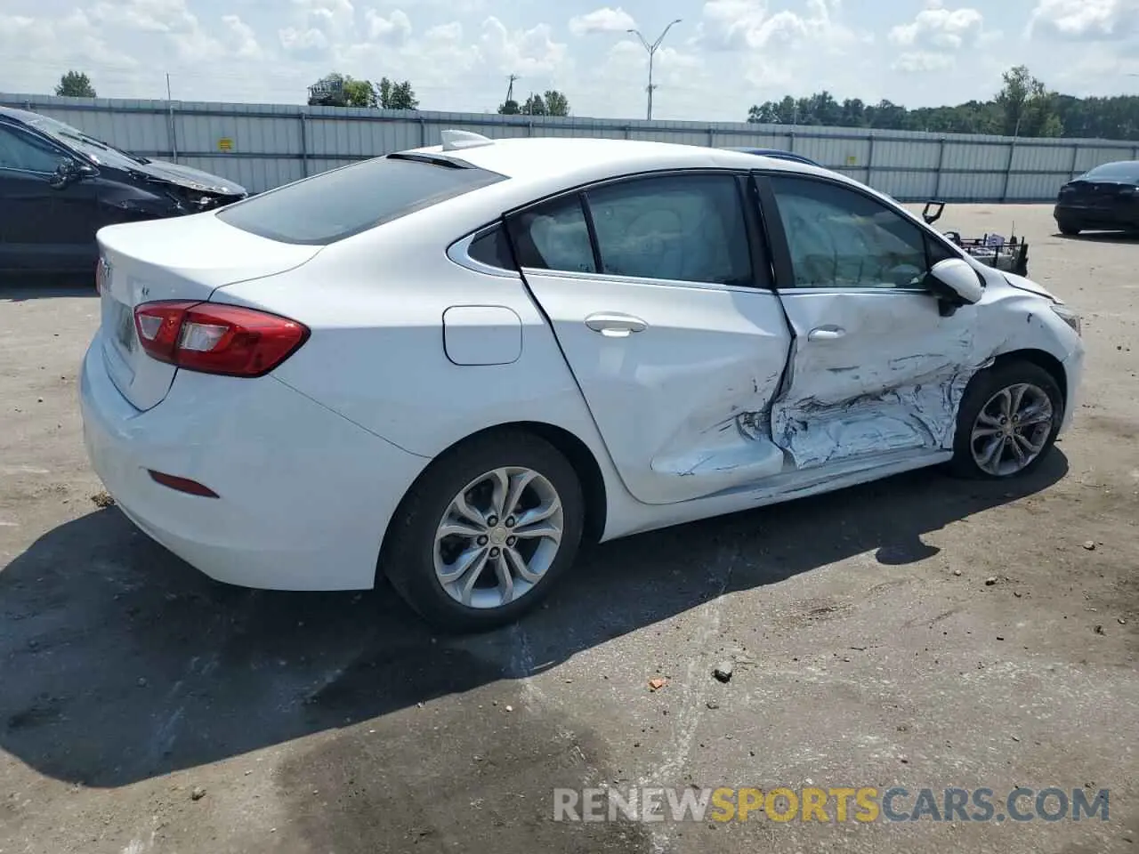 3 Photograph of a damaged car 1G1BE5SM1K7106869 CHEVROLET CRUZE 2019