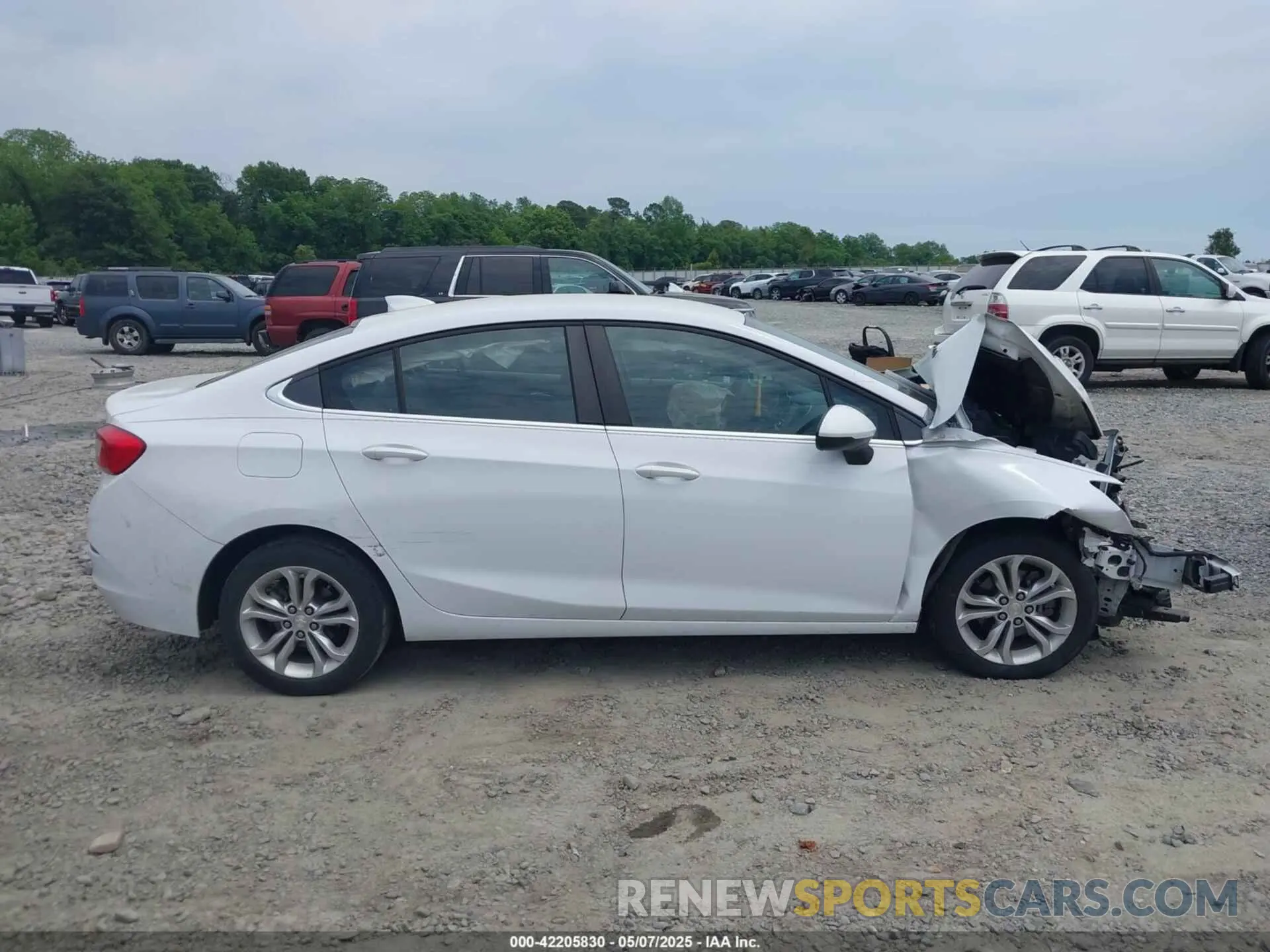 13 Photograph of a damaged car 1G1BE5SM1K7115779 CHEVROLET CRUZE 2019
