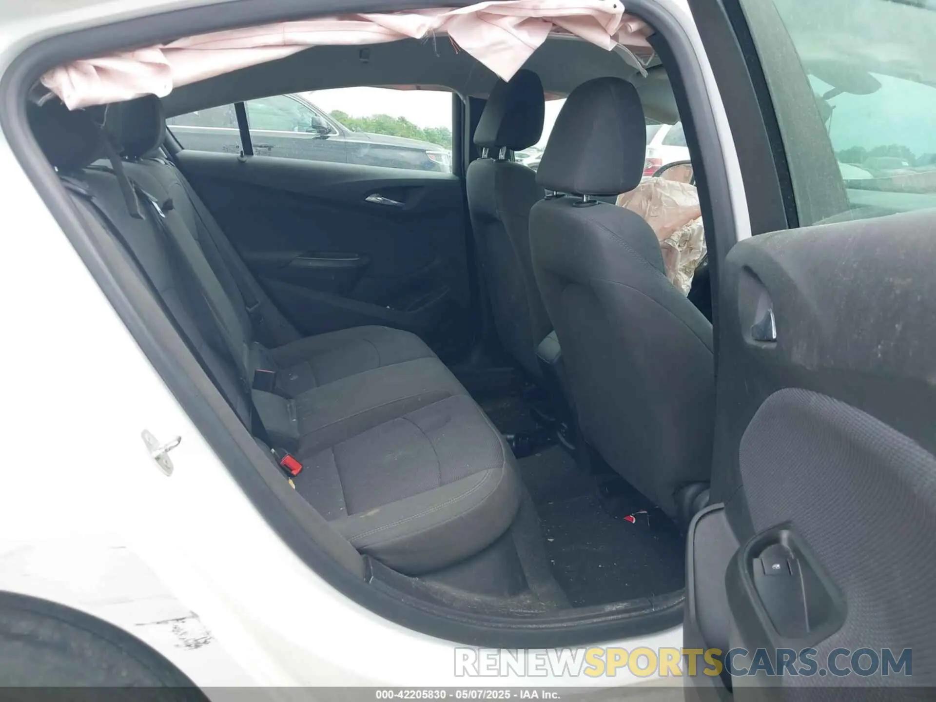 8 Photograph of a damaged car 1G1BE5SM1K7115779 CHEVROLET CRUZE 2019
