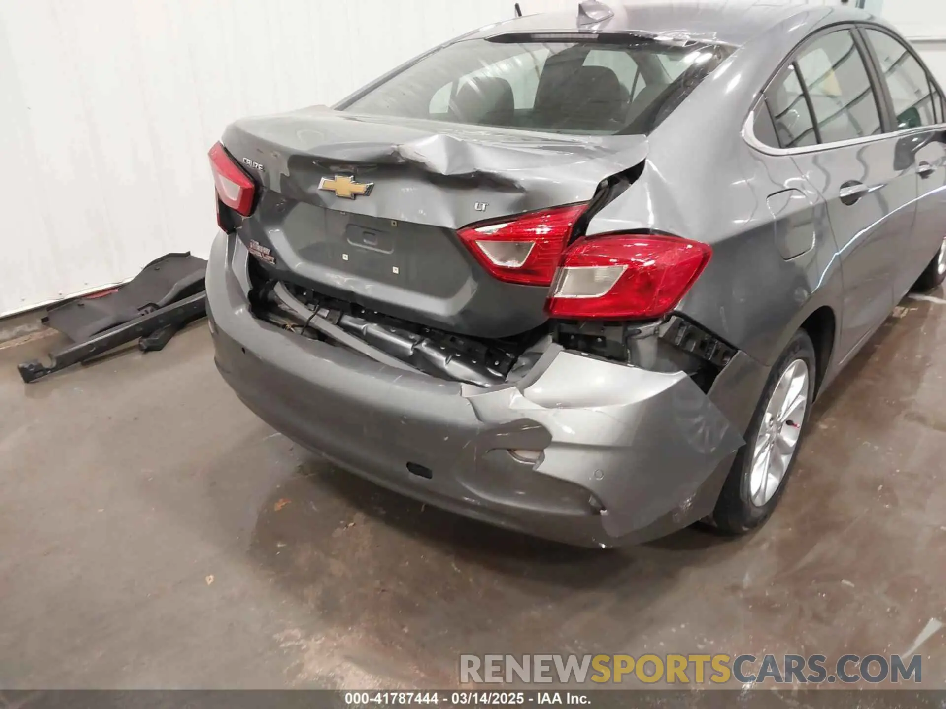 6 Photograph of a damaged car 1G1BE5SM1K7115782 CHEVROLET CRUZE 2019