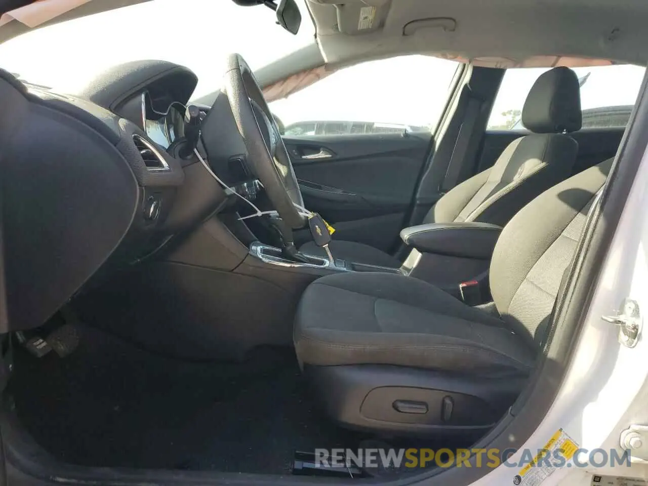 7 Photograph of a damaged car 1G1BE5SM1K7120545 CHEVROLET CRUZE 2019