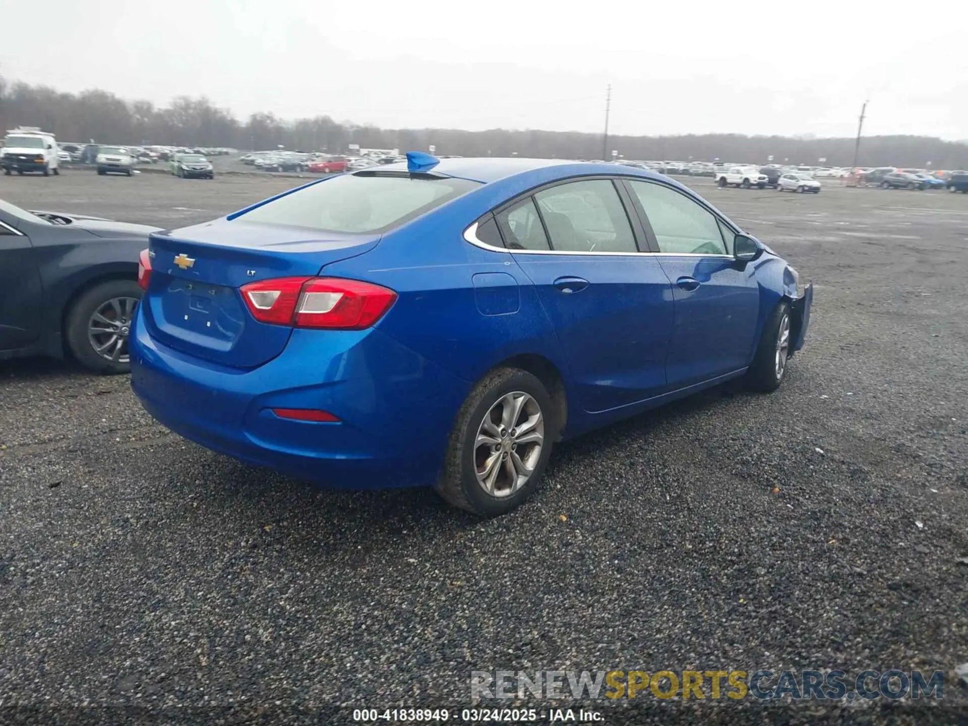 4 Photograph of a damaged car 1G1BE5SM1K7122389 CHEVROLET CRUZE 2019