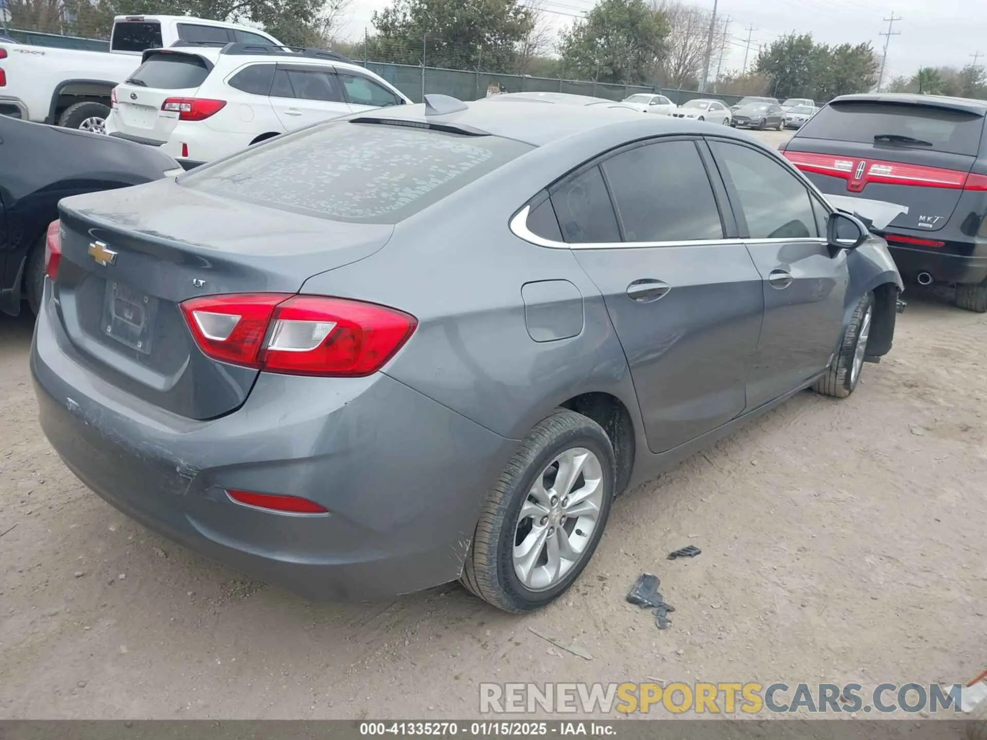4 Photograph of a damaged car 1G1BE5SM1K7127608 CHEVROLET CRUZE 2019