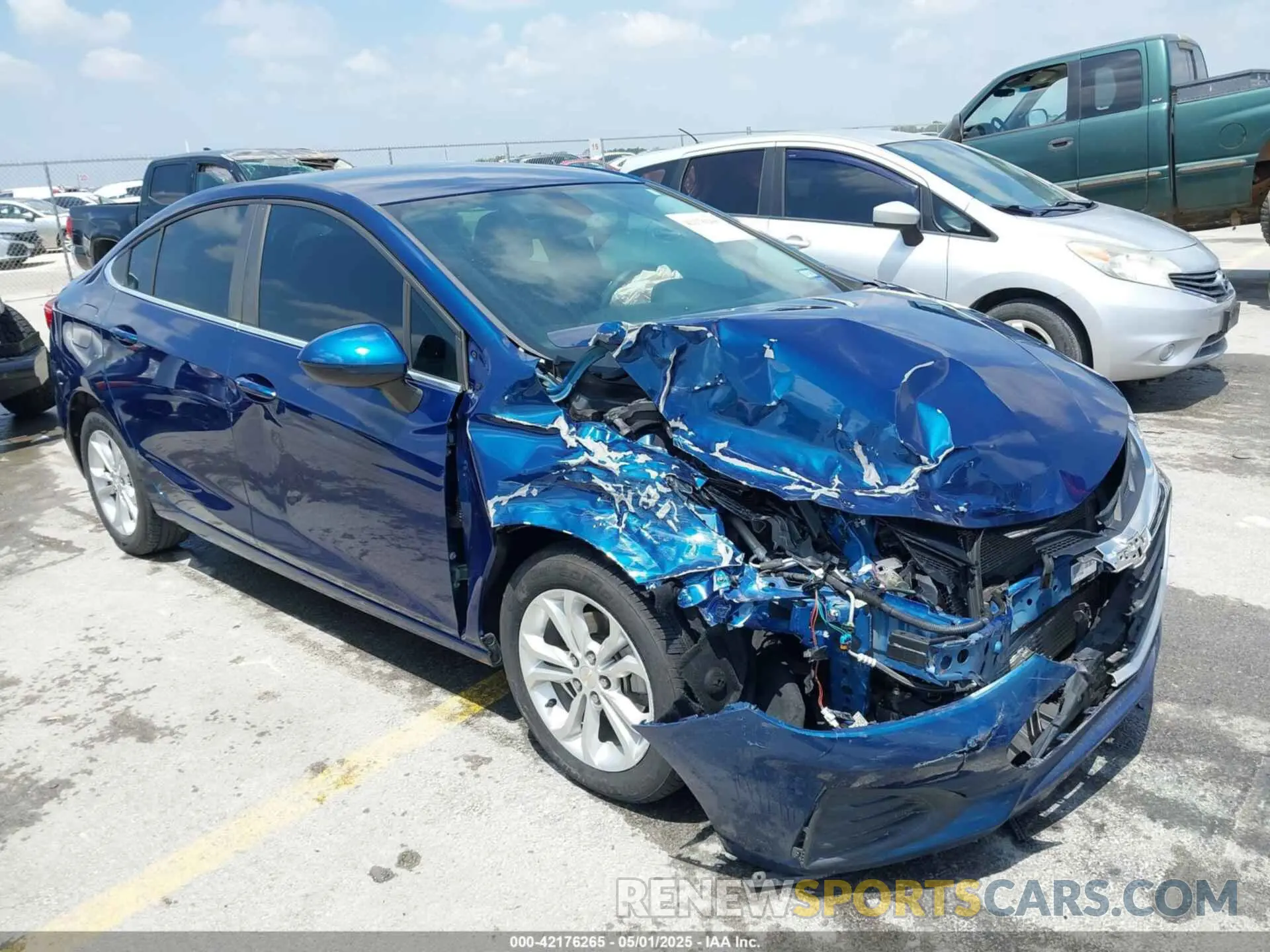 1 Photograph of a damaged car 1G1BE5SM1K7129049 CHEVROLET CRUZE 2019