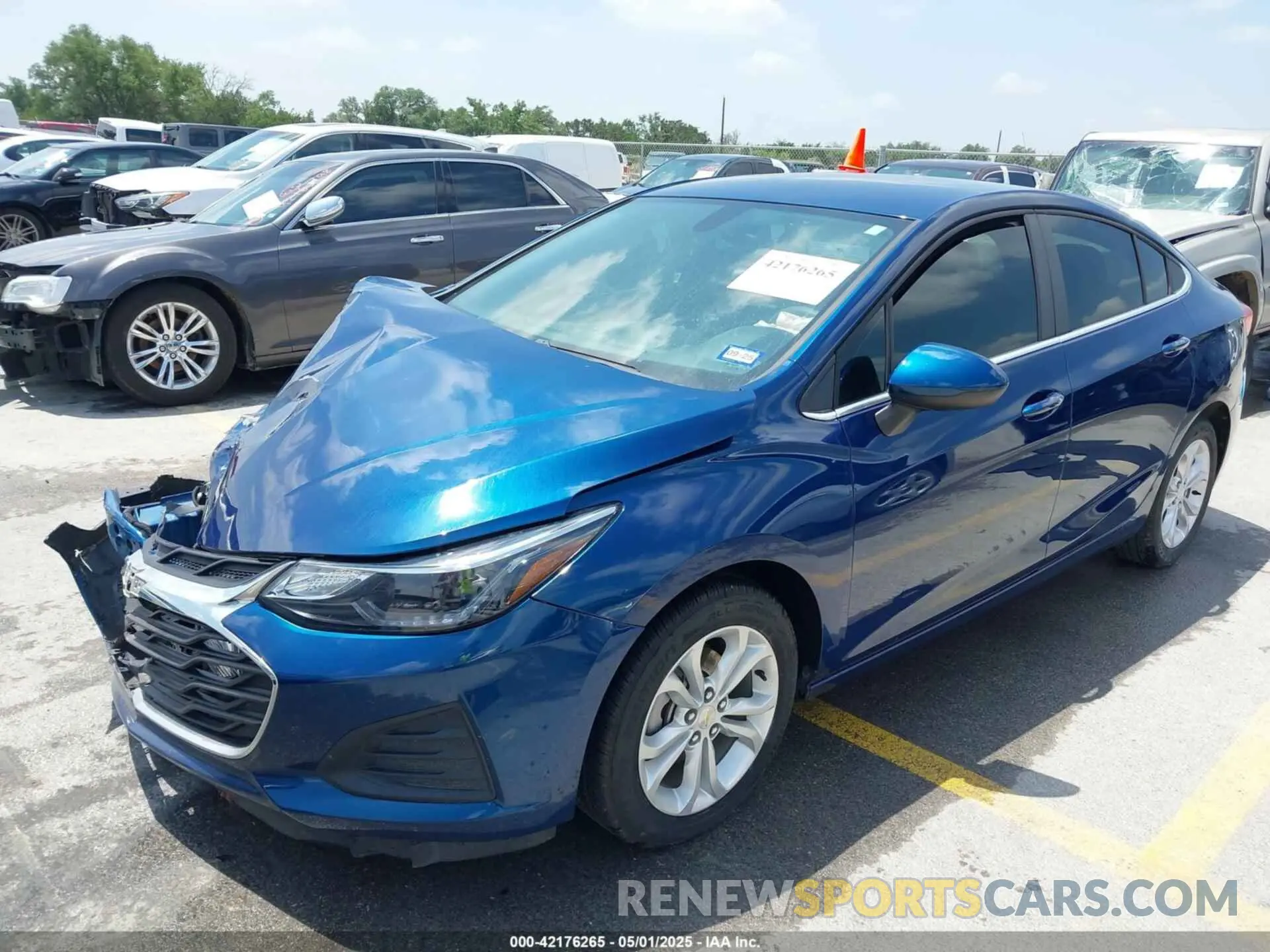 2 Photograph of a damaged car 1G1BE5SM1K7129049 CHEVROLET CRUZE 2019