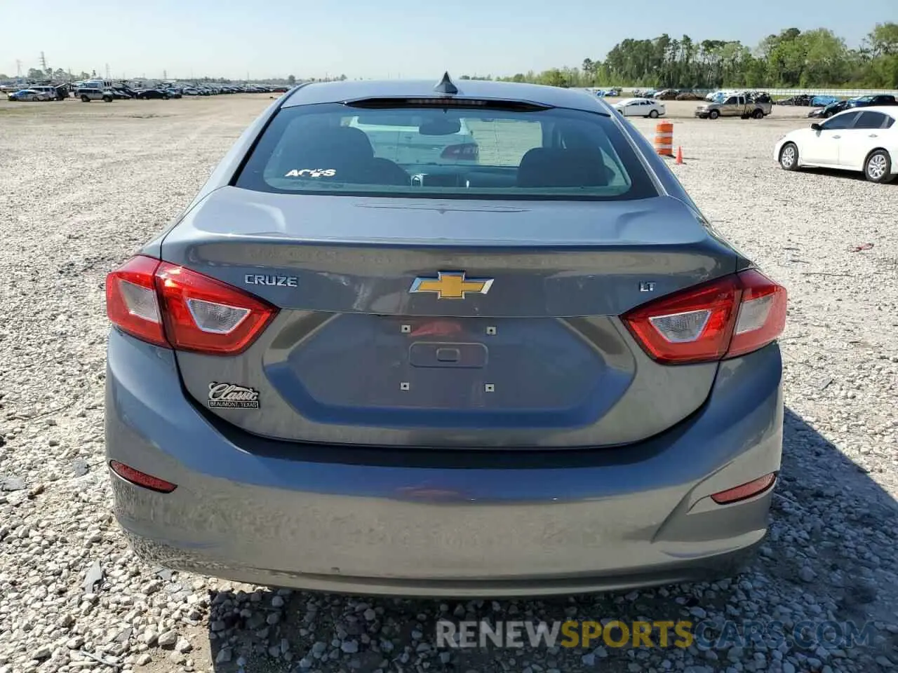 6 Photograph of a damaged car 1G1BE5SM1K7129360 CHEVROLET CRUZE 2019