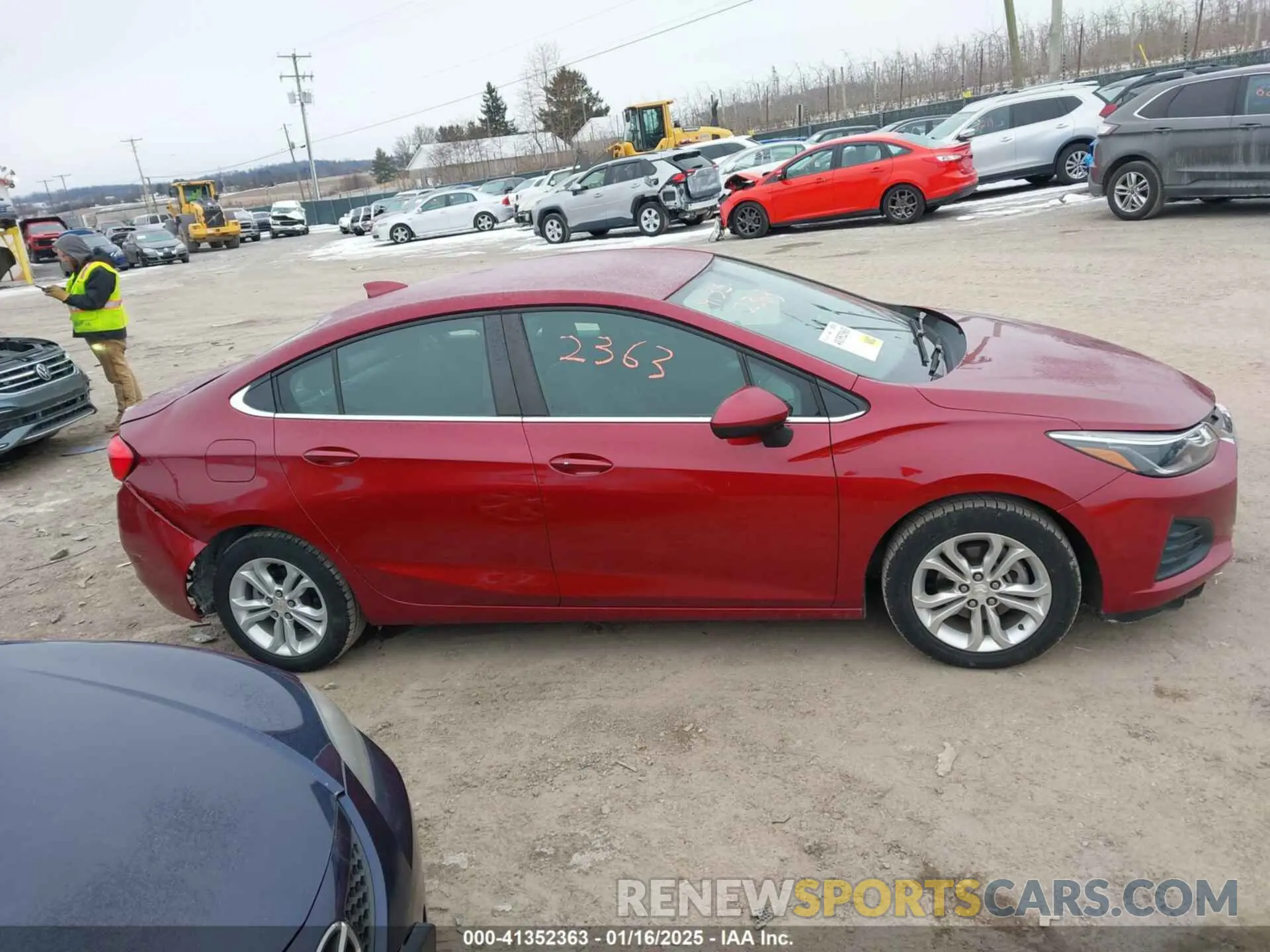 13 Photograph of a damaged car 1G1BE5SM1K7140178 CHEVROLET CRUZE 2019