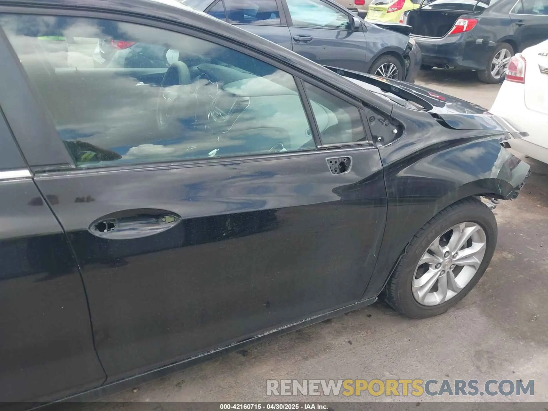 18 Photograph of a damaged car 1G1BE5SM1K7141234 CHEVROLET CRUZE 2019