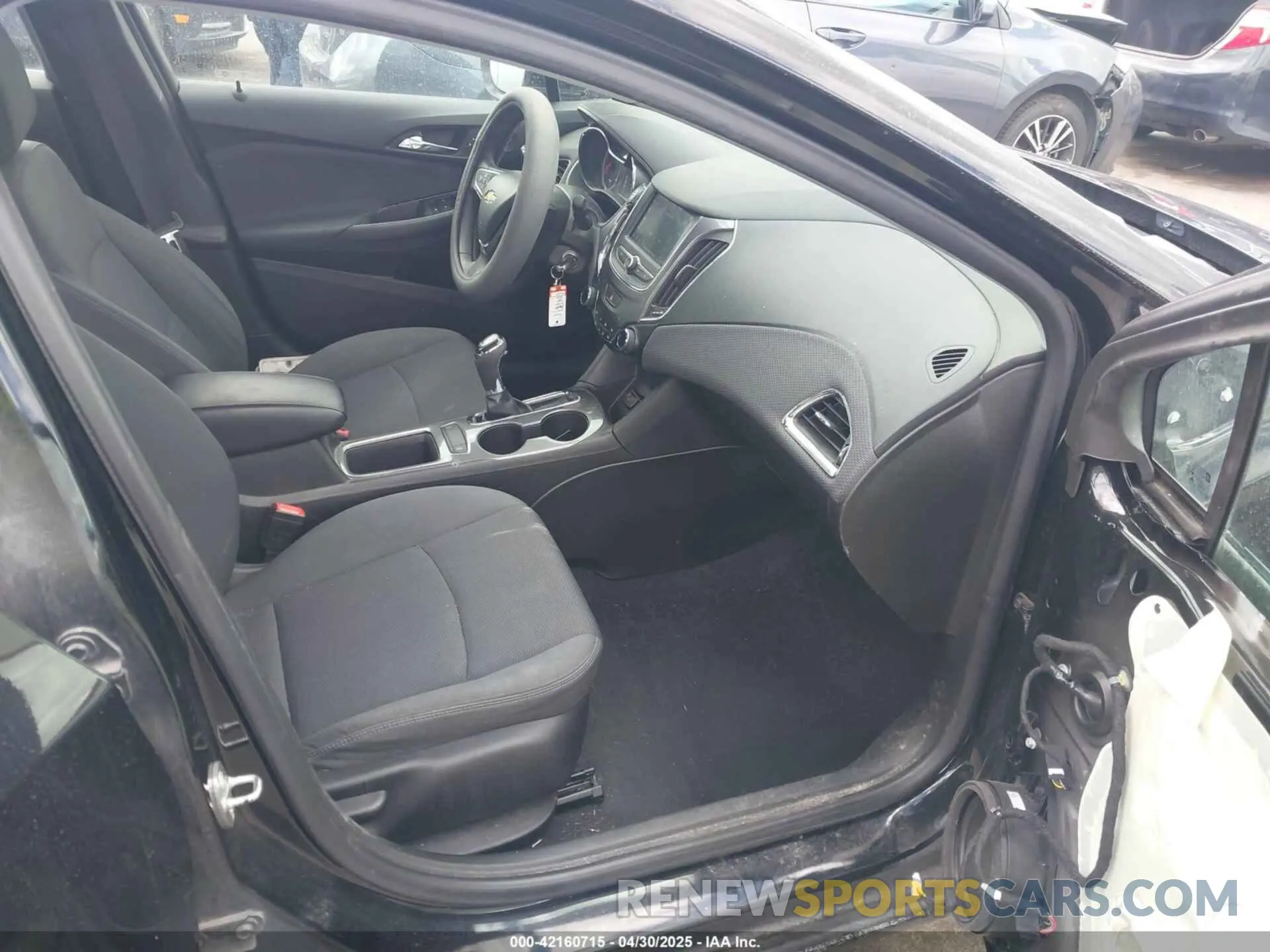 5 Photograph of a damaged car 1G1BE5SM1K7141234 CHEVROLET CRUZE 2019