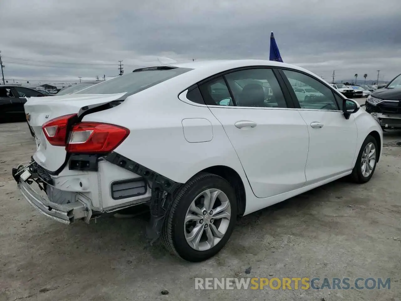 3 Photograph of a damaged car 1G1BE5SM1K7143582 CHEVROLET CRUZE 2019