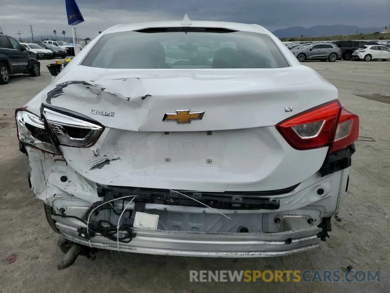 6 Photograph of a damaged car 1G1BE5SM1K7143582 CHEVROLET CRUZE 2019