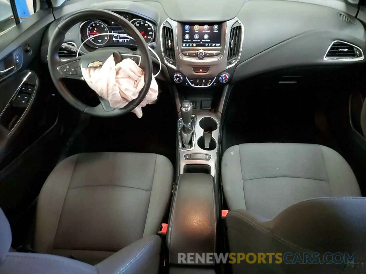 8 Photograph of a damaged car 1G1BE5SM1K7145610 CHEVROLET CRUZE 2019