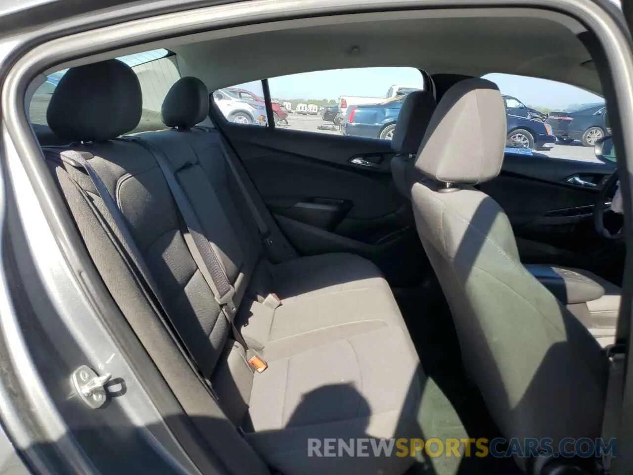 10 Photograph of a damaged car 1G1BE5SM2K7113748 CHEVROLET CRUZE 2019